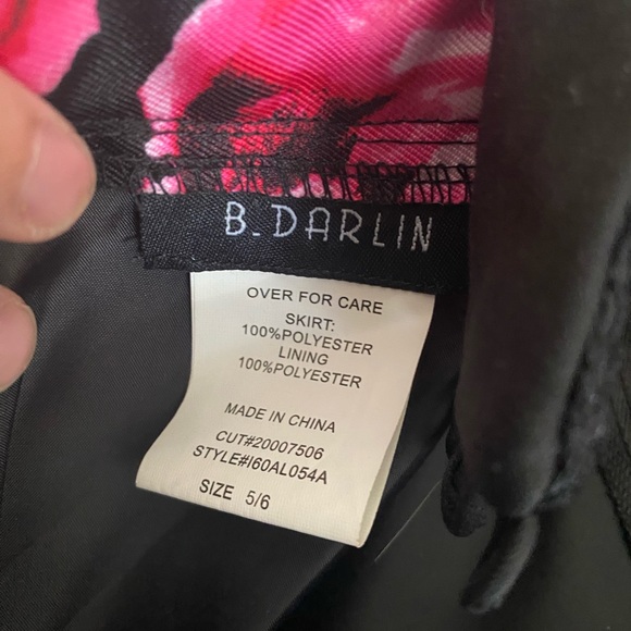 2 piece crop top and skirt - Picture 4 of 5